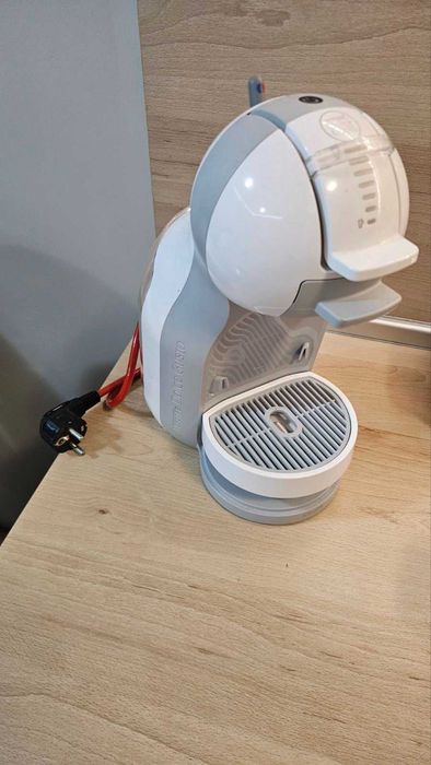 Кафе машина Nescafe Dolce Gusto