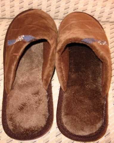 Новые мужские домашние тапочки 44 размера .