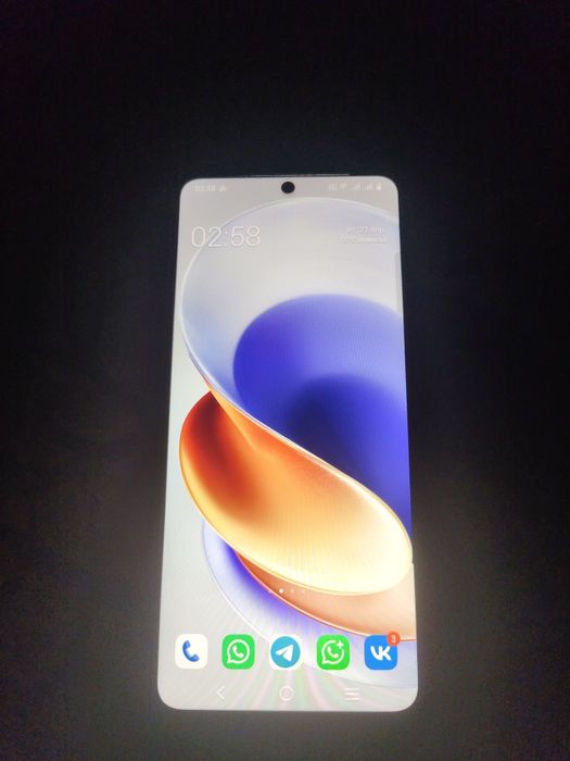 Продам телефон виво срочно  v28