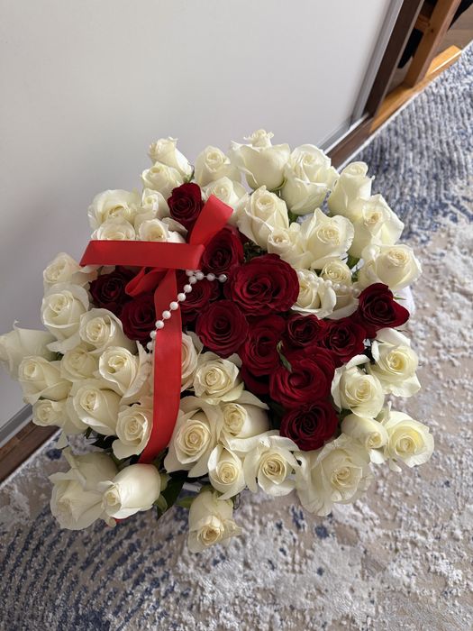 Букет в высокой коробке