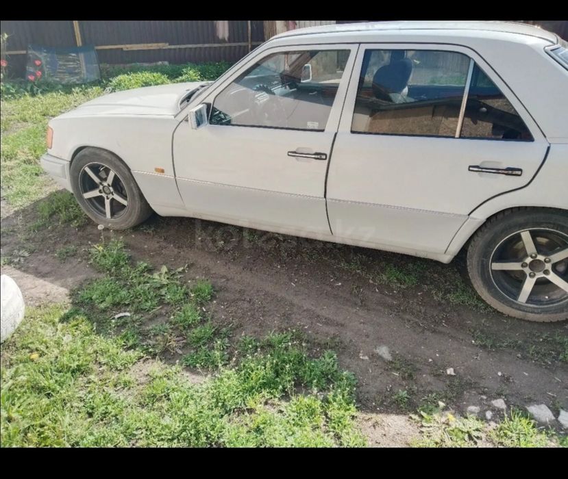 Mercedes Benz E200