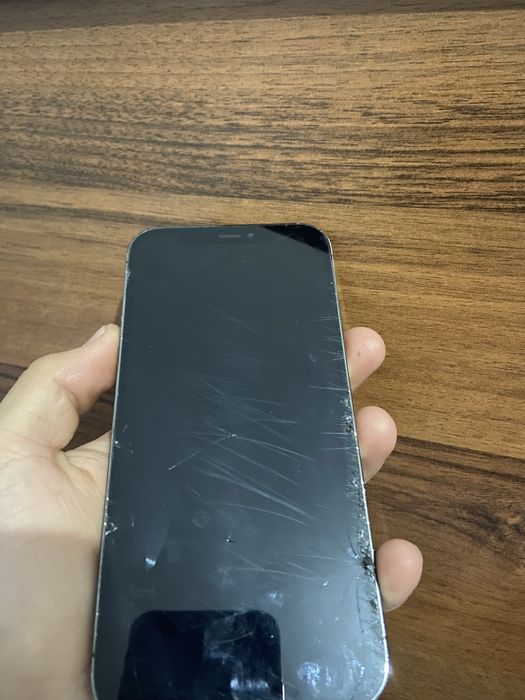Iphone 12 pro sotiladi