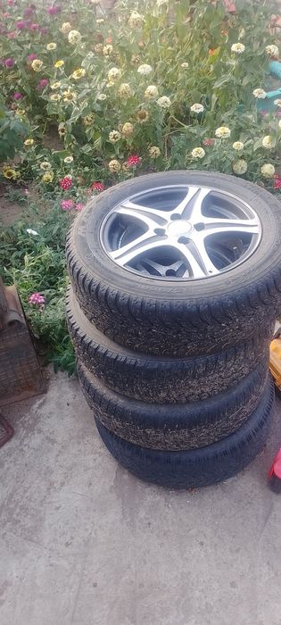 Продам диски с резиной