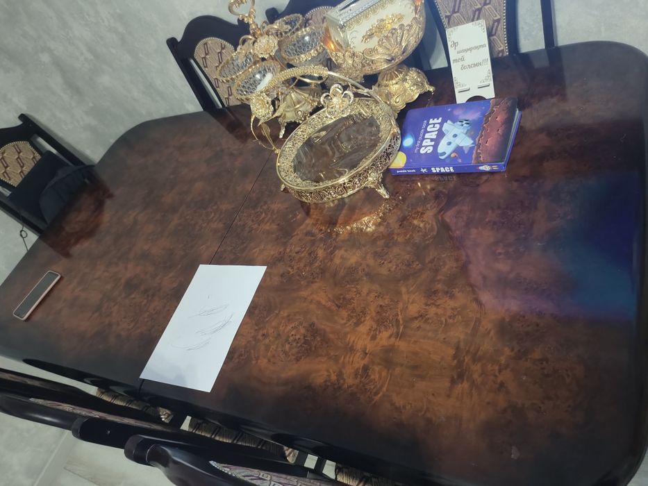 Продаю Стол со стульями