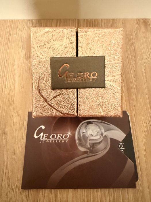 Чисто ново колие със диаманти