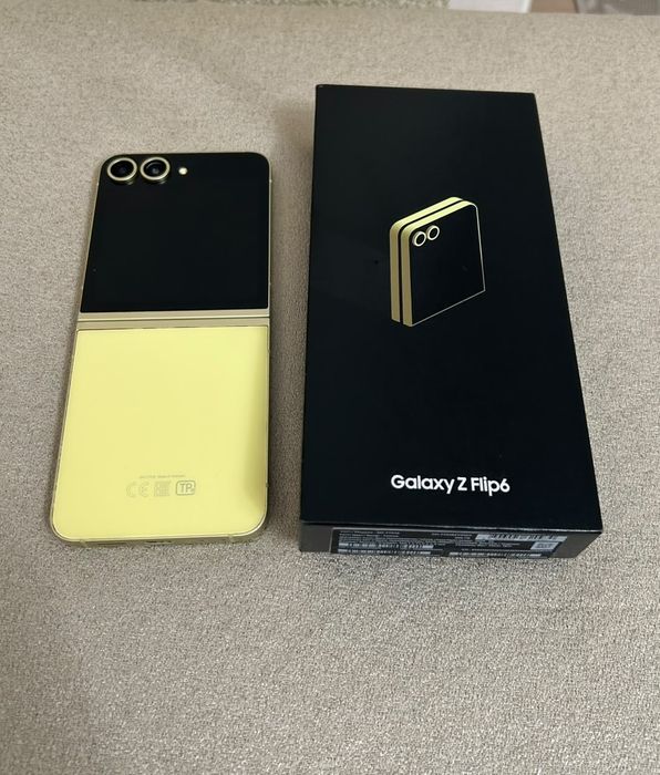 Самсунг Z Flip 6