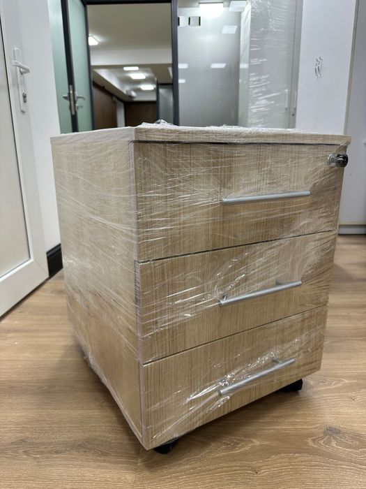 Офисные тумбы на колесиках