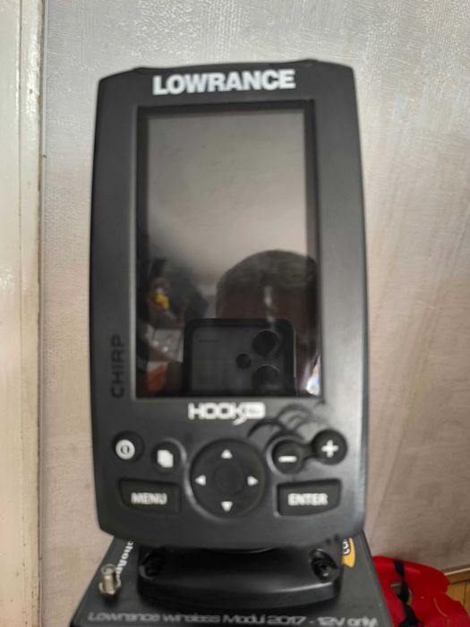 лодка за захранка RT4 в комплект със сонар Lowrens HOOK 4X