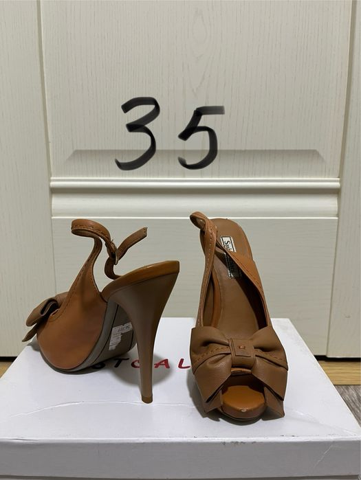 Туфли барлығы 10 мың тг