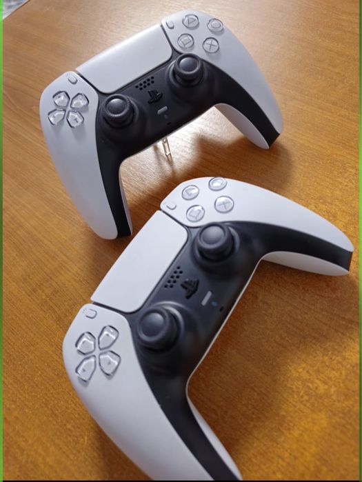 PlayStation  V 1TBo