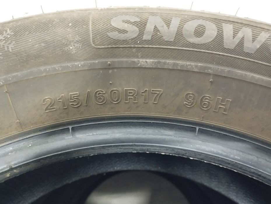 Зимние шины 215/60/17