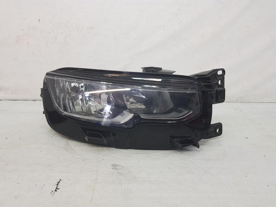 Far dreapta halogen Citroen C5 AirCross dupa 2018