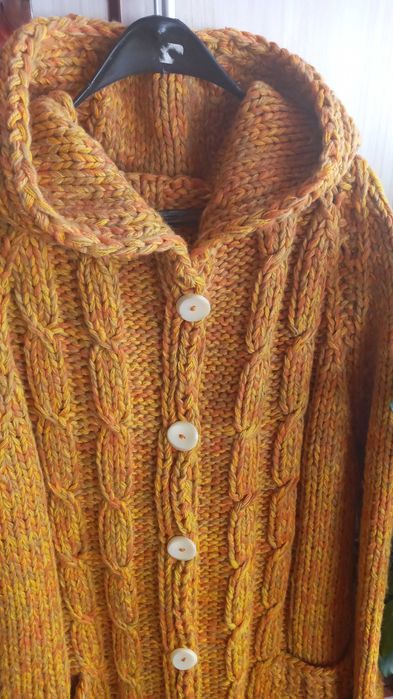 Ръчно плетено манто