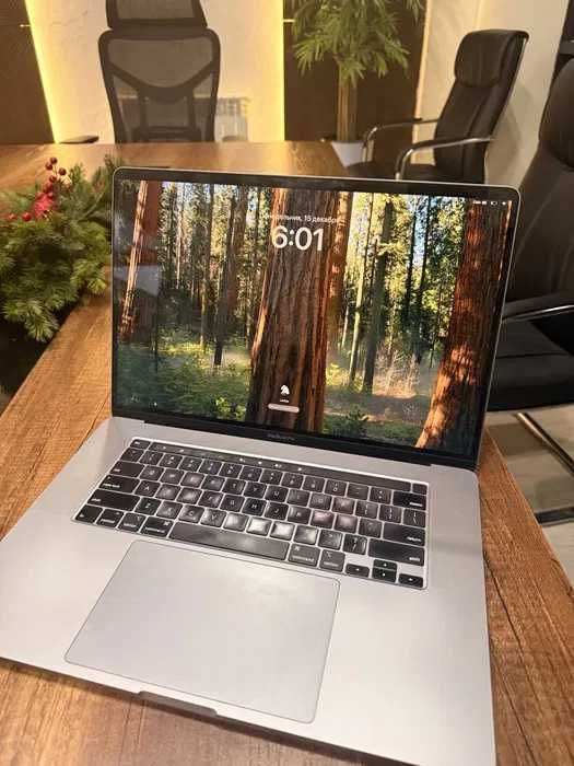 MacBook Pro 16' 2019 | i7 | 512GB