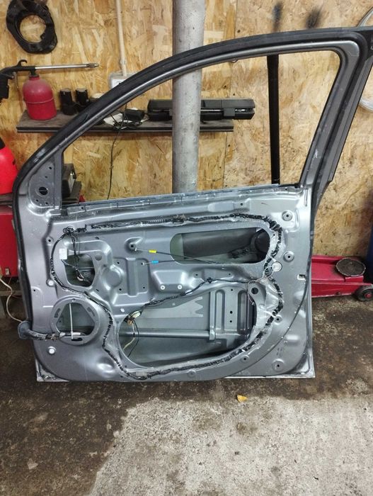 Дверь передняя правая Асх