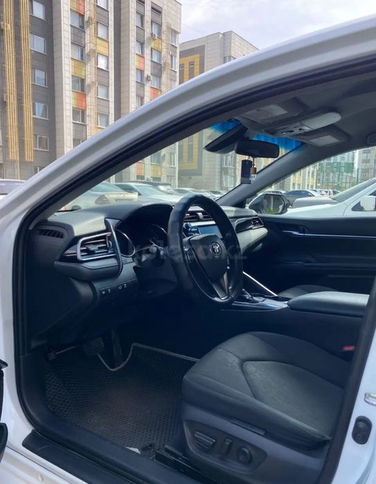 TOYOTA camry V70 LE