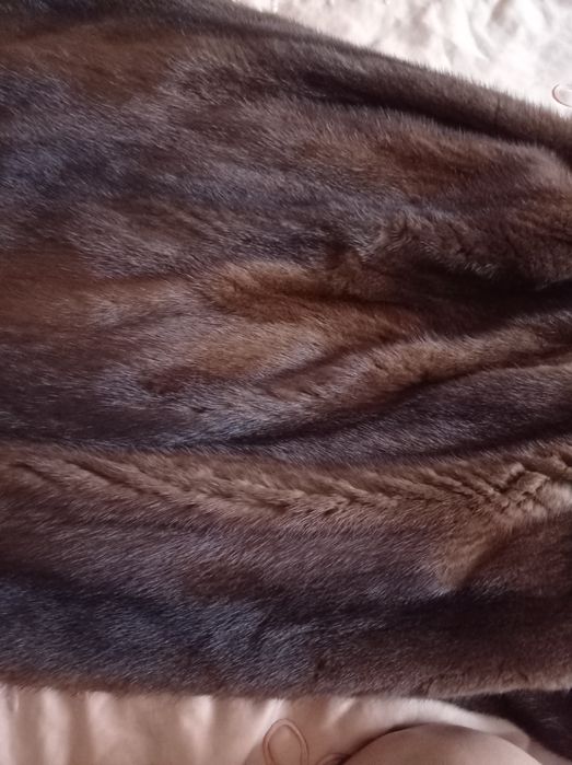 Продам норковую шубу