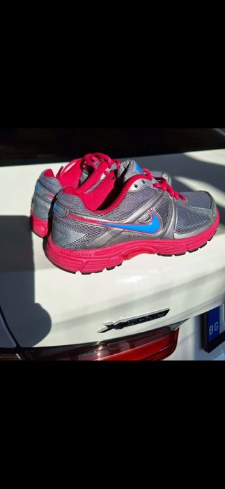 Дамски маратонки Nike 37,5