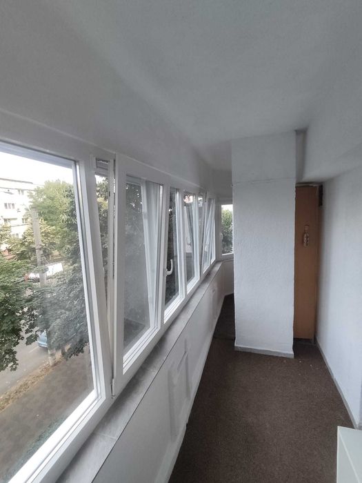 Închiriez apartament 3 camere Str. Stefan cel Mare