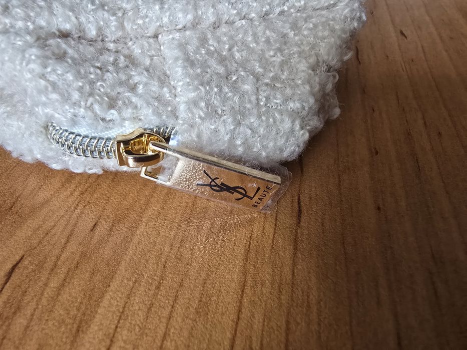 YSL оригинални несесери/кльч