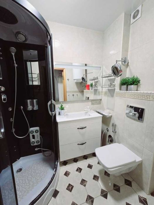 Дава се под наем Двустаен апартамент в София, Център - 65 кв.м за 433.5 € - Снимка #3