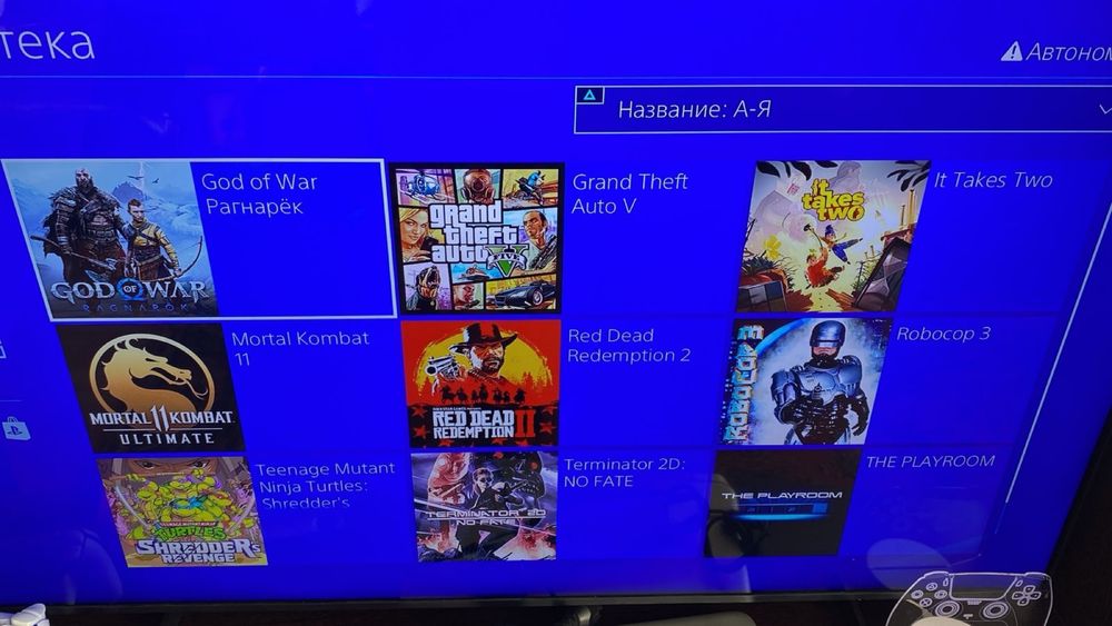 Продам пс4 слим 500г. Взломанная