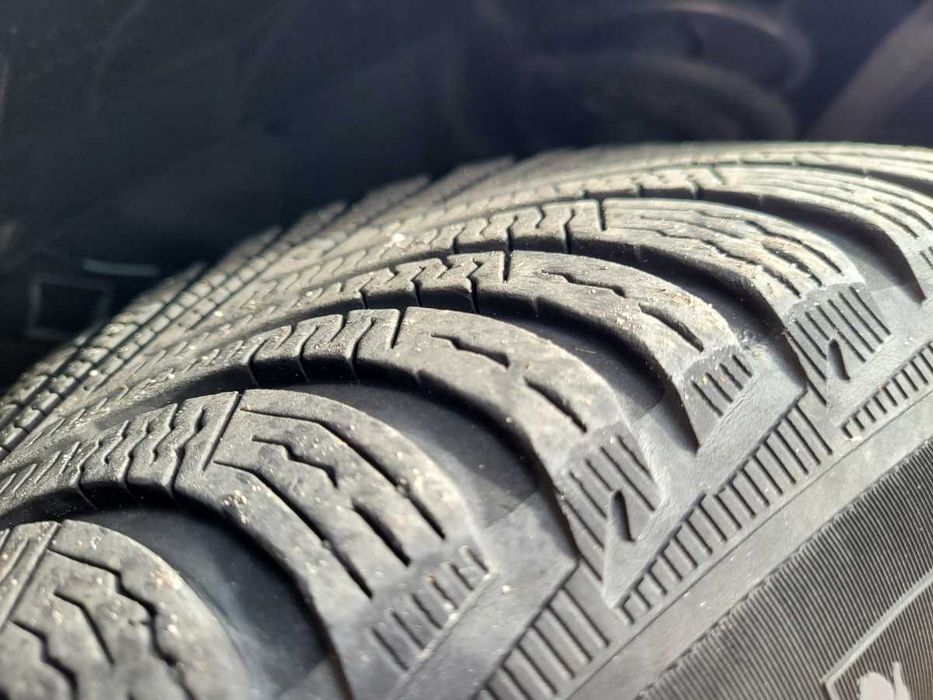 Anvelope iarna Michelin Alpin 5 - 215/60/R16