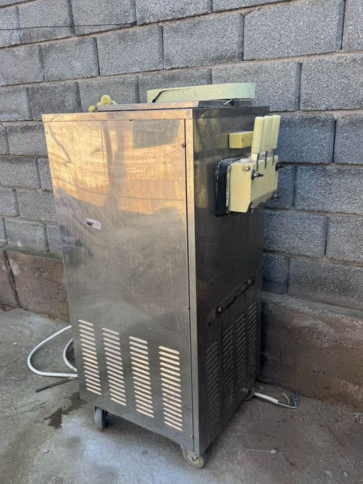 Мороженое аппарат фрезер