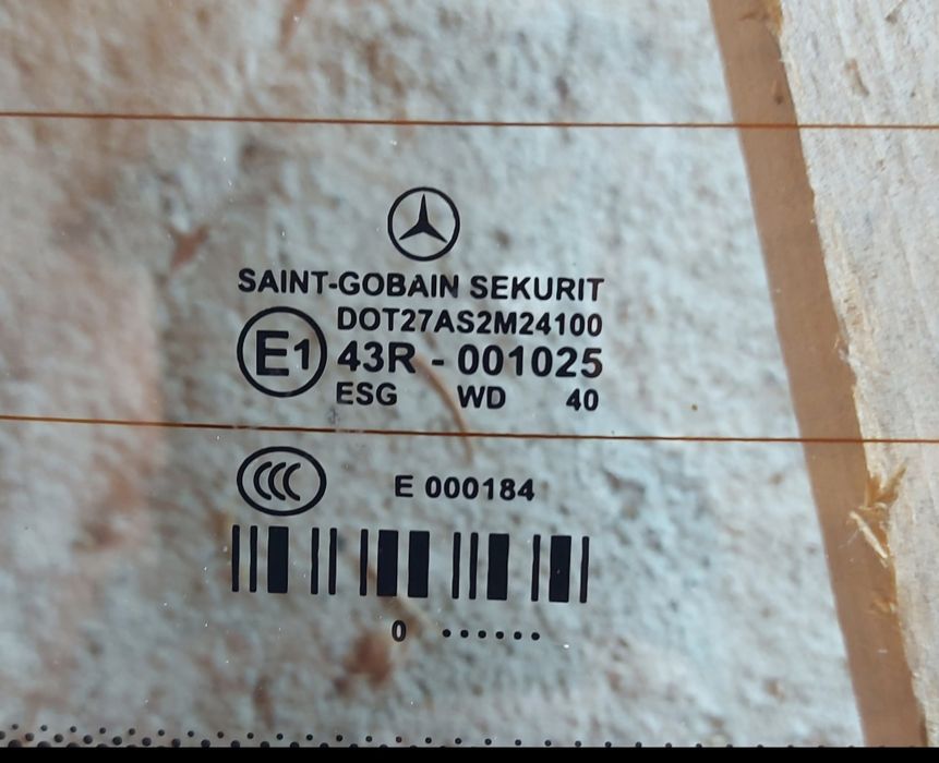 Оригинално задно стъкло мерцедес W212 седан ,авангард 2009г