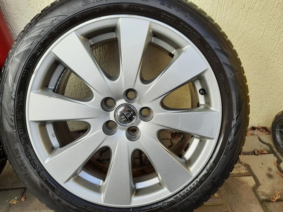 Roti de  toyota 215.60.17