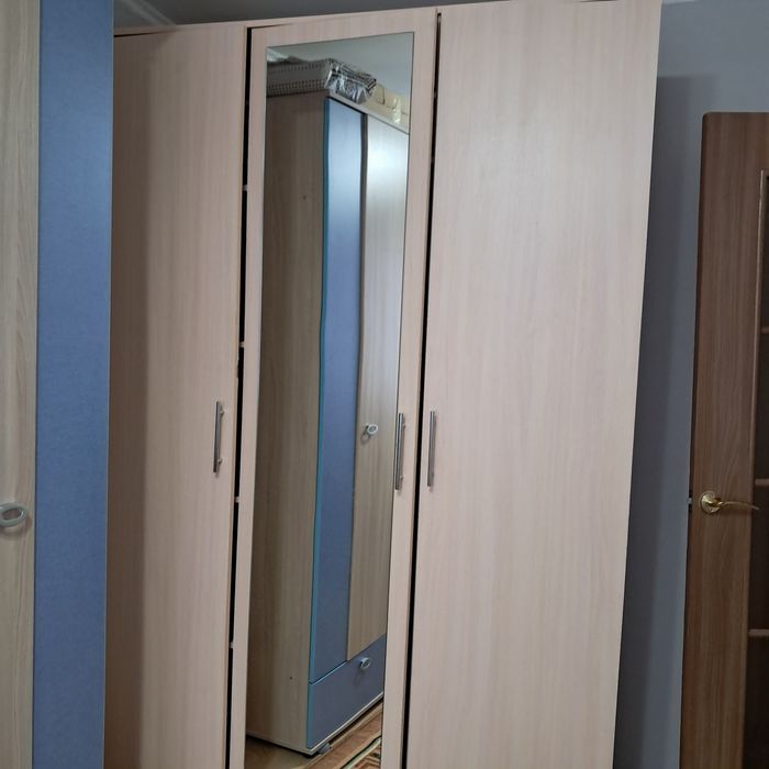 Продам шкаф  б/у