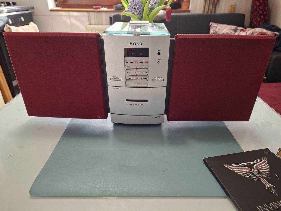 Sony CMD-ED1, sistem compact cu CD, radio si casetofon,boxe detașabile
