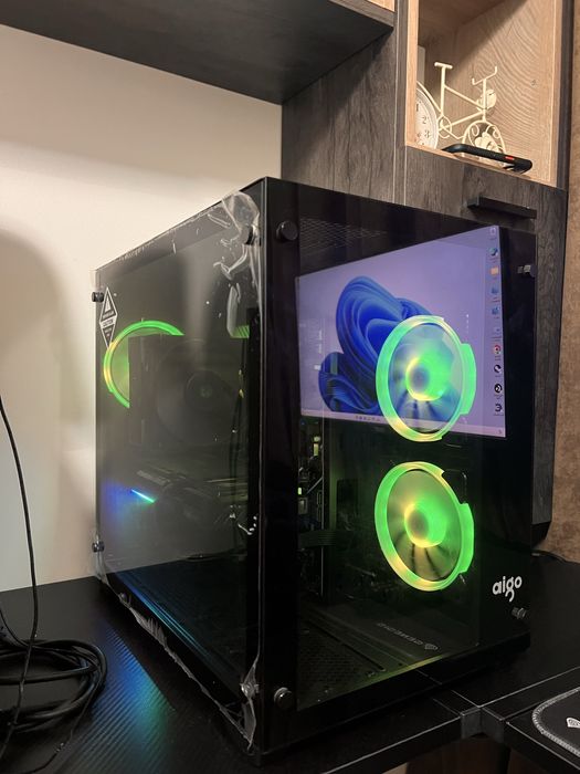 Геймърски компютър i5-13400F / 32GB / B580 12GB + 24” монитор