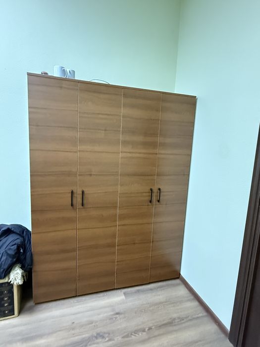 Офисный шкаф