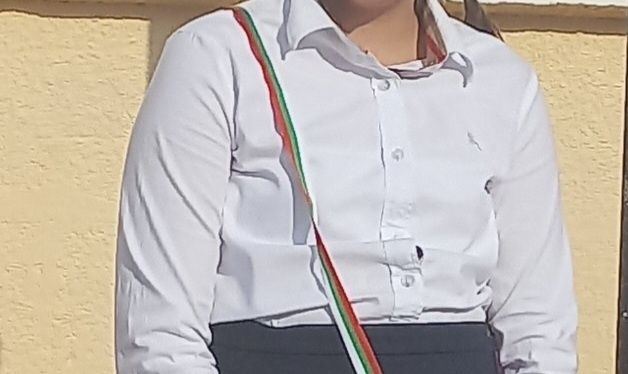 Ученическа униформа Gucci, burberry