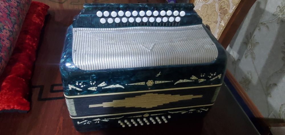 Продаётся Баян ...