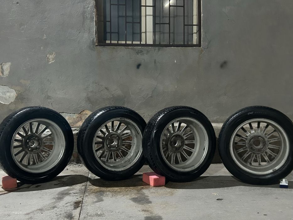 Шины и диск машину