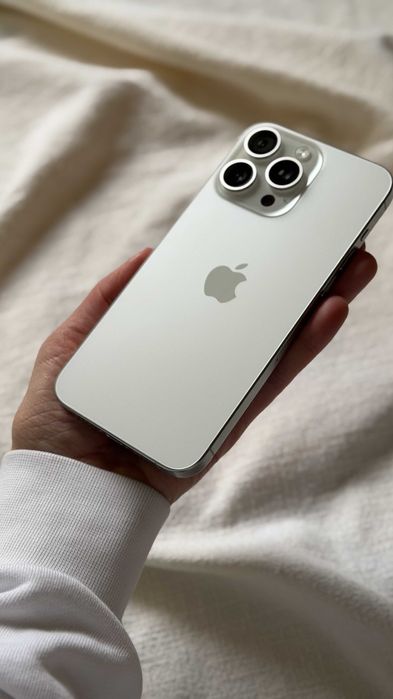 iPhone 15 Pro Max с памет 512GB White Titanium