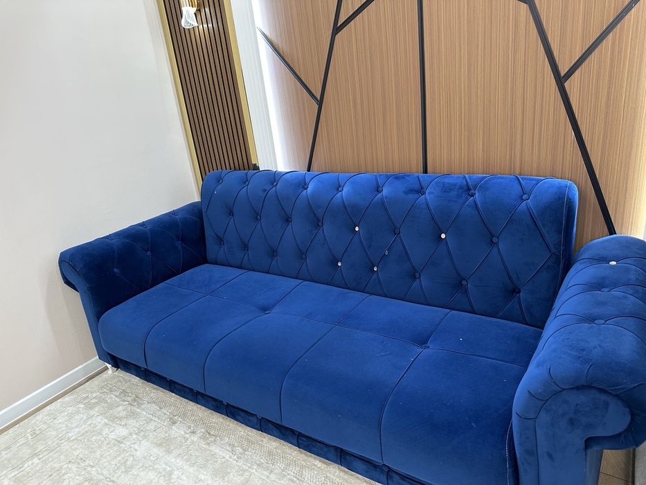 Диван в гостиную комнату , 2,10 *90