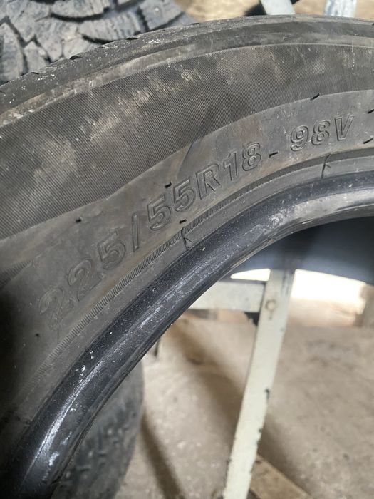 Продается резина 215/55/17