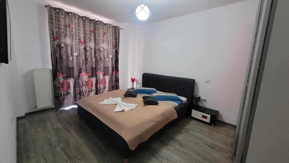 Închiriez apartament cu 2 camere Brașov
