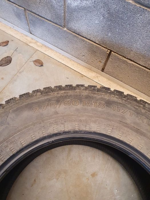 Продам шины в хорошем состоянии.