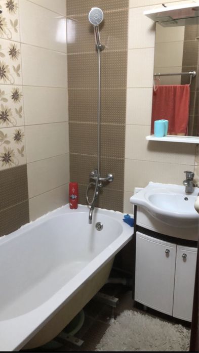 Продам 2-х район Автовокзала. 10