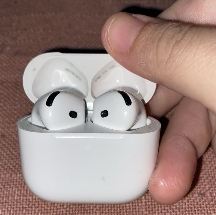 Наушник Airpods Pro 4