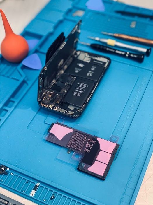 Service + Showroom Apple iRestore iPhone iPad Reparații