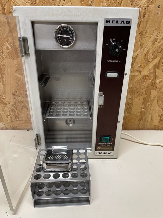 Melag 80 incubator