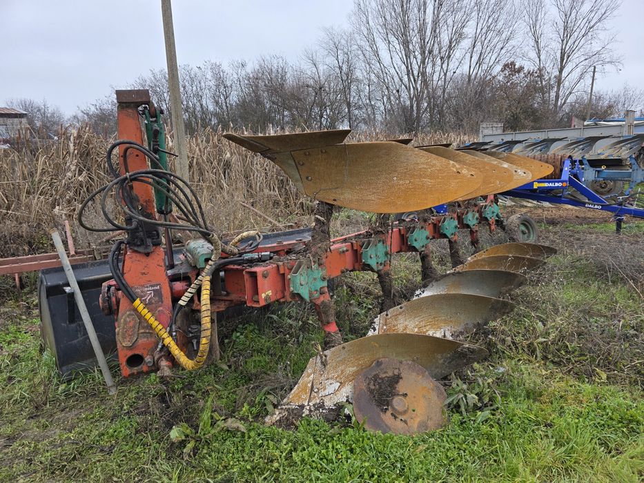 Обръщателен Плуг Квернеланд Kverneland