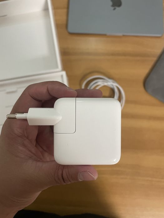 MacBook Air M2 13