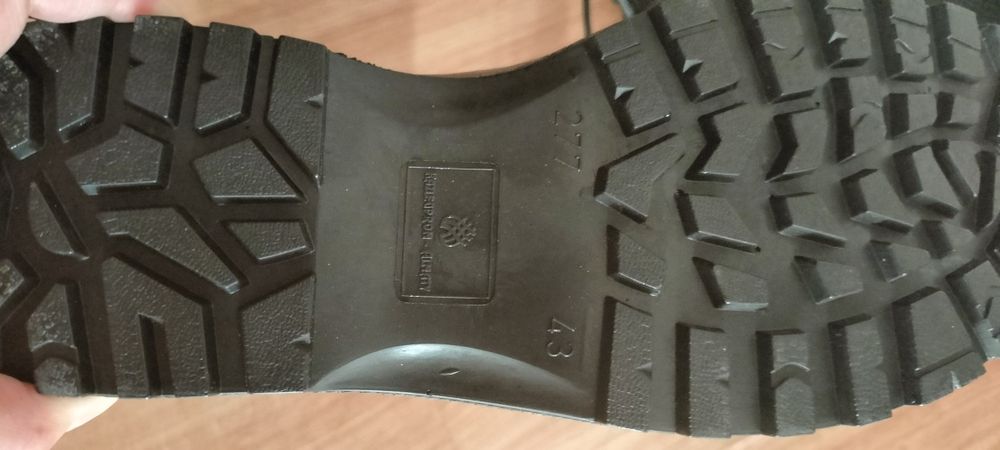 Продам новое военное берцы