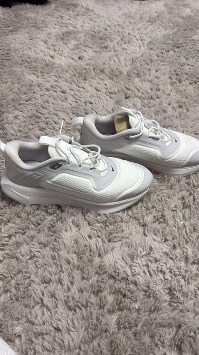 Adidasi nike nr 42.5